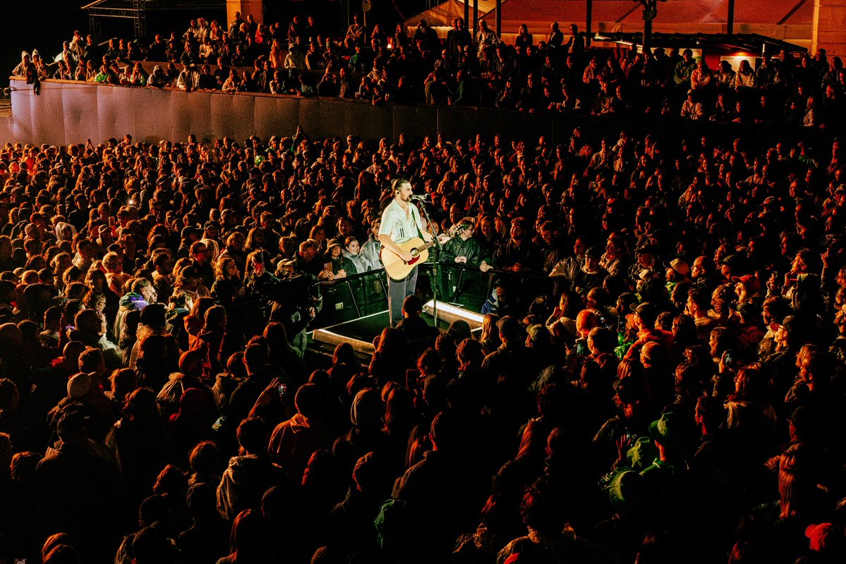 NoahKahan's tweet image. Some of the moments I’ll look back on forever happened just over the last two weeks. UK & Europe thank you for the memories and for the total honor of playing these shows for you all. I’ll never have the words