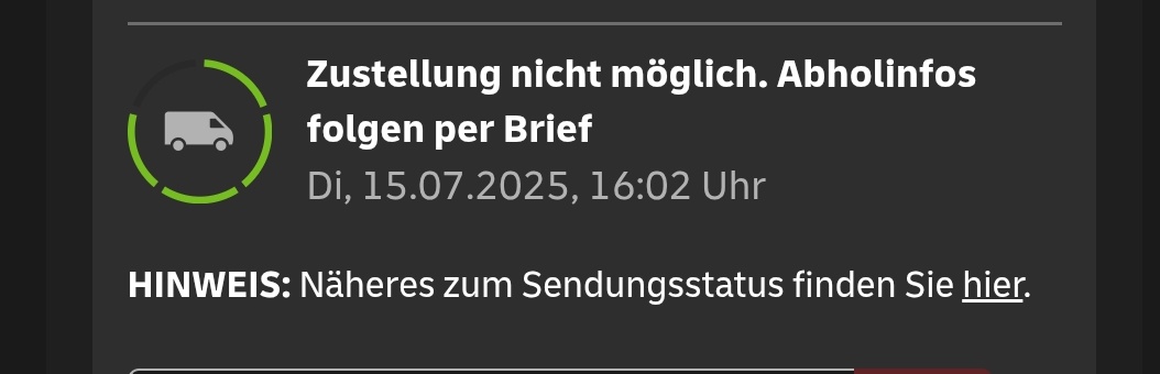 MirzM's tweet photo. @DHLPaket also, der hat geklingelt. Ich hab der Türöffner betätigt und jetzt bekomme ich das, aber kein Paket. Das verstehe ich nicht so ganz. https://t.co/ArccDgw0ZE