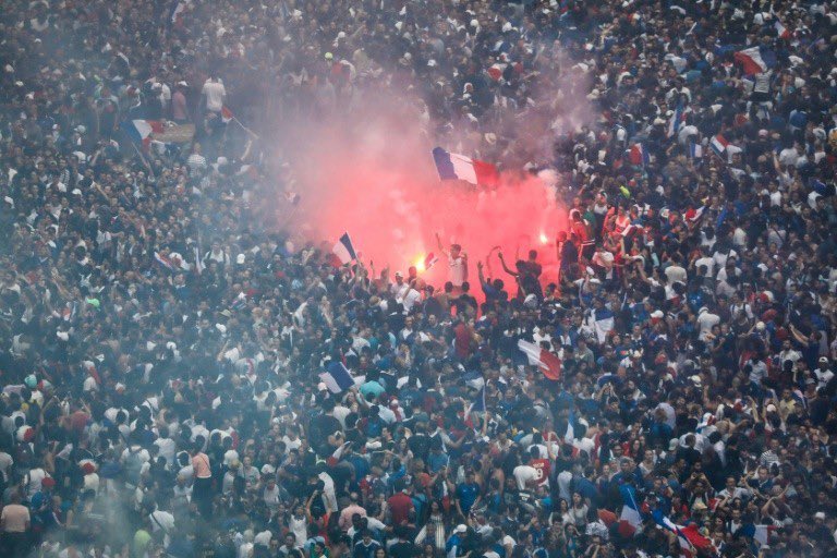 youngpeople_off's tweet photo. Vous vous souvenez ? Il y a 7 ans, jour pour jour, la #France remportait sa 2e Coupe du monde ! Le 15 juillet 2018, les Bleus de #Mbappé, #Griezmann, #Pogba ou encore #Lloris dominaient la #Croatie 4-2 à Moscou. Une finale inoubliable. ⭐️🇫🇷⭐️ https://t.co/4bXt8JrdlE