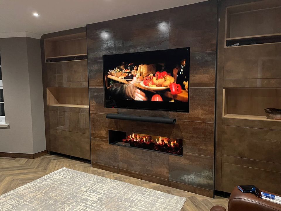 ExpressiveAudio's tweet image. If you'd like to have a bespoke #HiFi system or a fully immersive #HomeCinema setup in your home, we can help! We love designing and installing perfectly tailored #HomeEntertainment solutions. Get inspiration from our previous projects: zurl.co/36ui
#Audiophile #Music