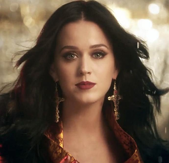 perry_charts's tweet image. “Unconditionally” by Katy Perry has now surpassed “Chained To The Rhythm” in views on YouTube
• Making it her 13th Most Viewed Music Video