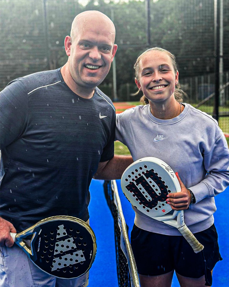 MvG180's tweet image. 𝗧𝗿𝗮𝗶𝗻𝗶𝗻𝗴 𝗺𝗼𝗱𝗲: 𝗢𝗡. 🔋🎾
Working hard on and off the oche lately: trying to become a better version of myself every day. 💪
#padel #padeltennis #padeltime