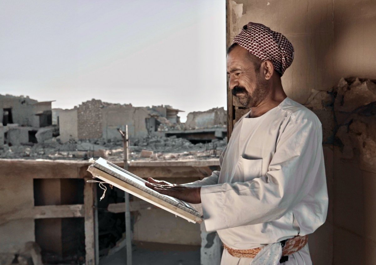 ICRC_IQ's tweet image. I dwell in my memories, and hope is my solace...
Despite the disappearance of his parents, Sharaf from Mosul steadfastly clings to hope and refuses to abandon it. He retains their clothes, a lasting memory even after many years, as he waits for any news about their fate.