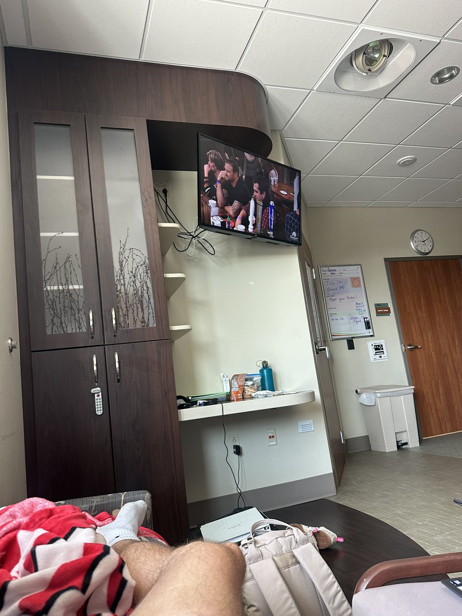 Here4footbal's tweet image. Wife has tv on while going into labor and who shows up? @BarstoolBigCat and @JOEL9ONE 😂😂