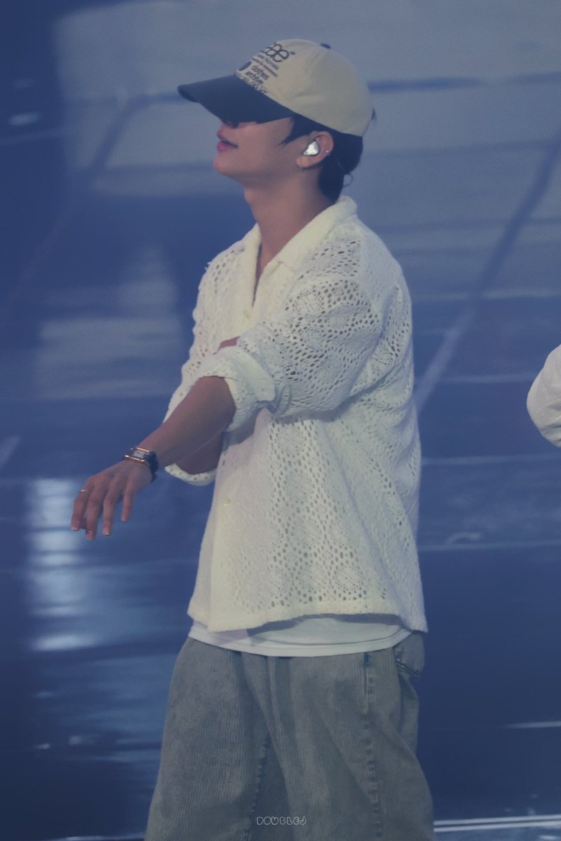 Double.J tweet media