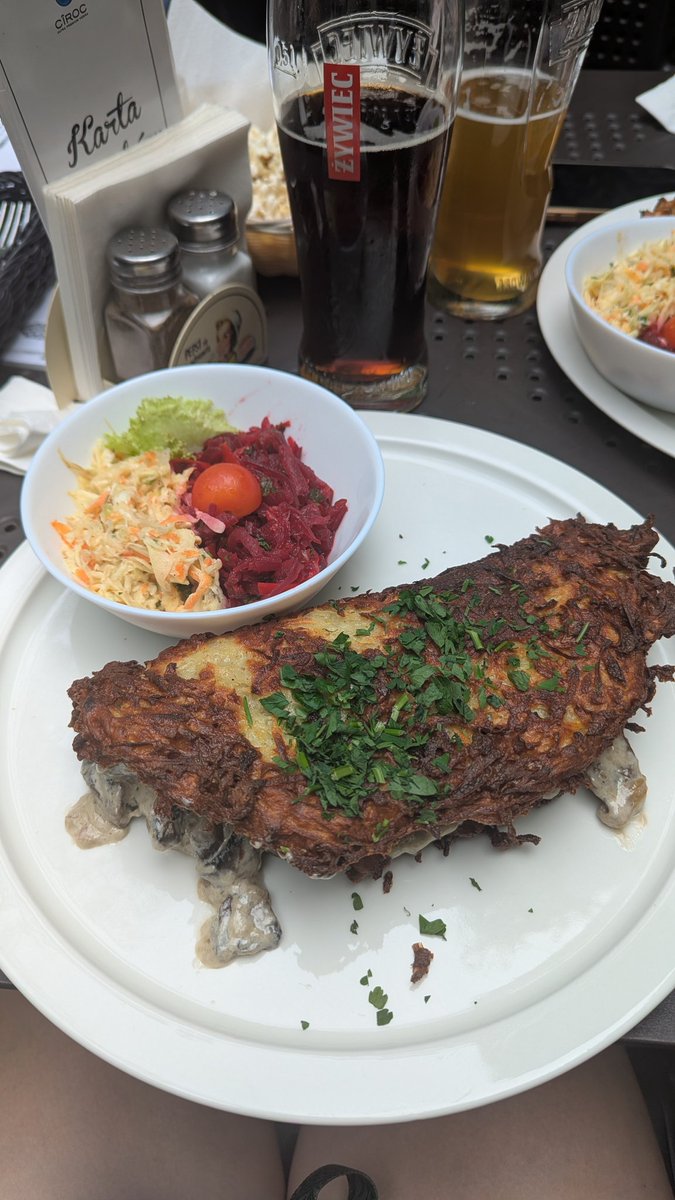 1. было встречено <a href="/GeneralOwlPro/">Совуша</a> 
2. была попытка, чтобы было съедено