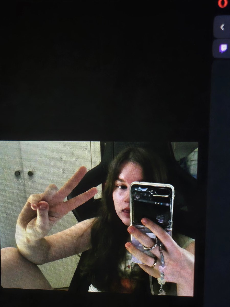 LETSGOO GAMEDAY VS EMUS!!! WATCHPARTY ON JULIS CHANNEL
twitch.tv/julliiixd