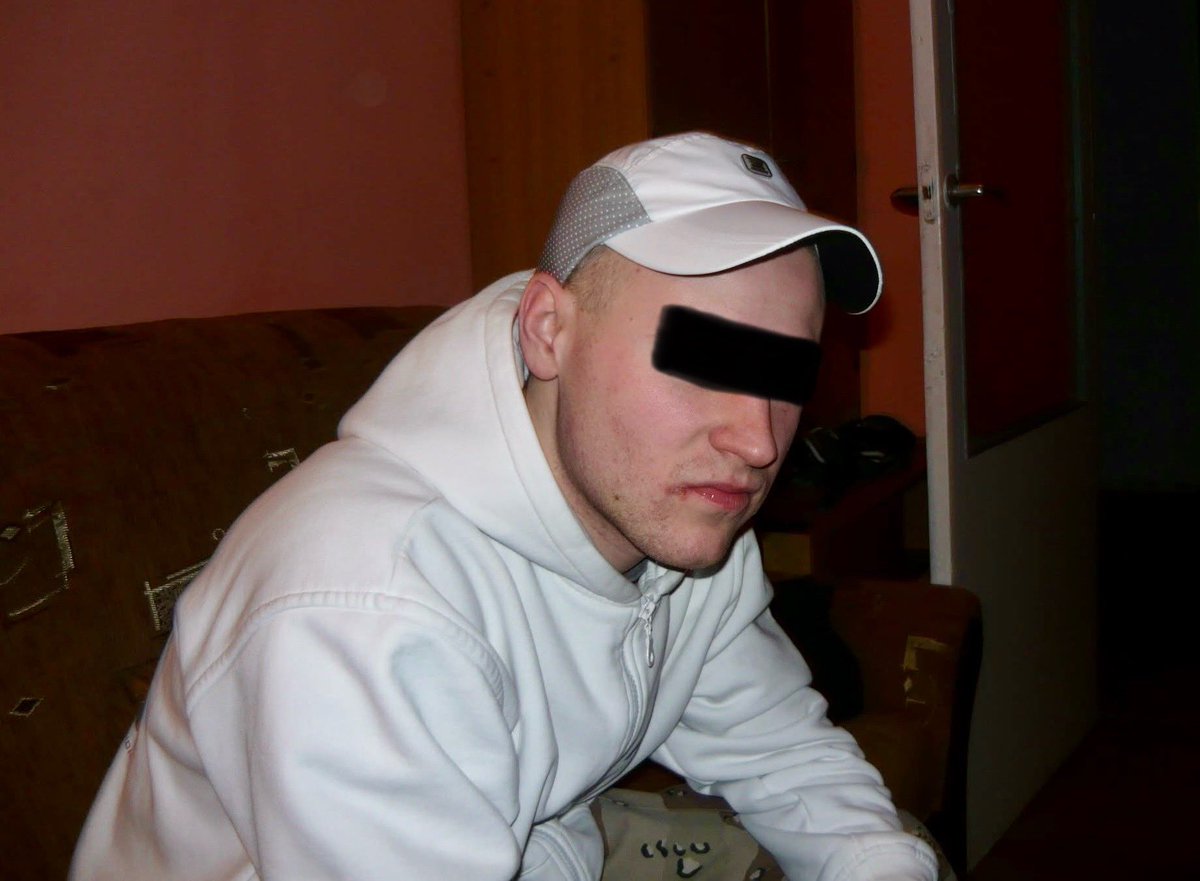 Magazynier z Poznania Jarosław S. zwabił do mieszkania byłą partnerkę i brutalnie zamordował. Uważał, że jest złą matką, bo po rozstaniu publikowała zdjęcia w serwisach randkowych. Za drzwiami było dwuletnie dziecko. Ujawniam szczegóły brutalnej zbrodni: poznan.wyborcza.pl/poznan/7,36001…