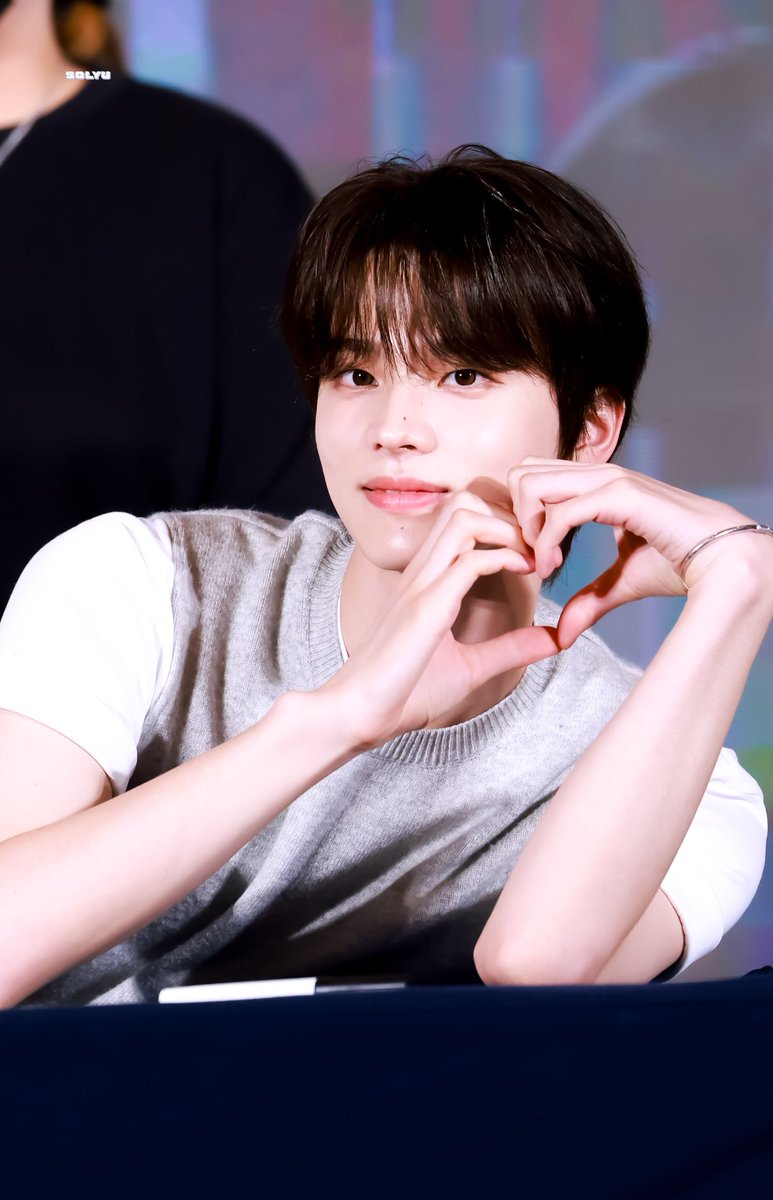 250608

하트 폭탄 💣

#TWS #투어스 
#신유 #SHINYU #シニュ
