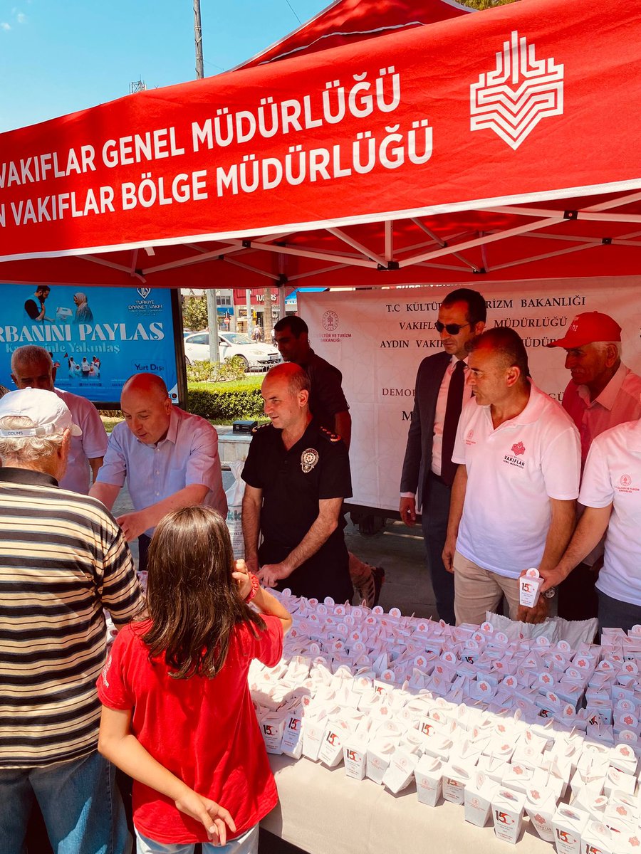 Denizli Valisi Sn. Ömer Faruk ÇOŞKUN, Pamukkale Üniversitesi Rektörü Sn. Prof. Dr. Ahmet KUTLUHAN ve Pamukkale Müftü Sn. Hüseyin UYSAL’ ında katılımlarıyla

15 Temmuz Şehitleri Anma ve Mevlid-i Şerif Programımızı gerçekleştirdik.

15 Temmuz 2016’da şehit düşen aziz