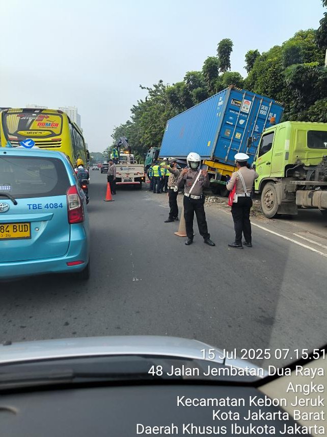 arif kurniawan tweet media