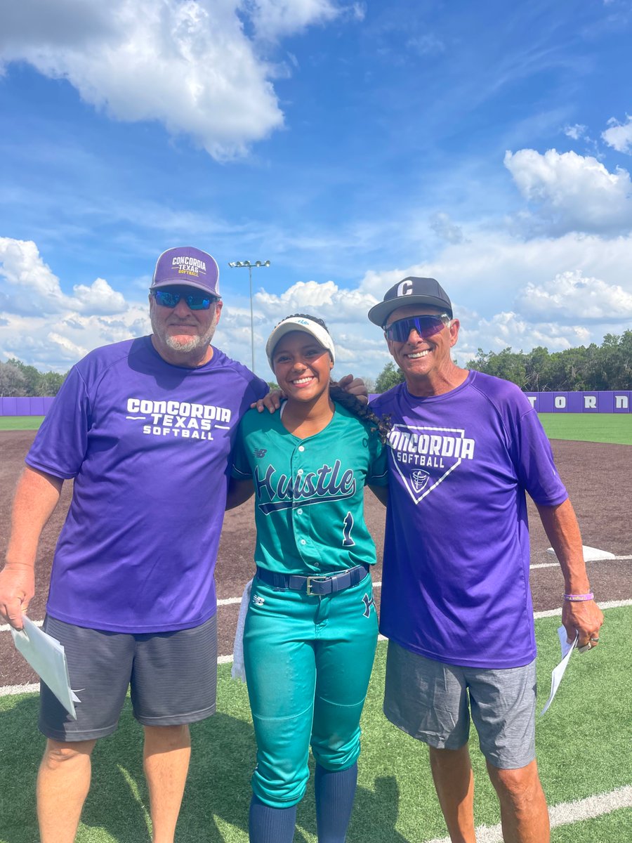 SBRRetweets's tweet photo. Check this out! bncrump_2028: So much fun with @ctxsoftball at their Summer Prospect Camp. Thank you Coach Jeff and Coach Jim for the opportunity. Worked my glove, my bat, and my speed with the Tornadoes.
#SS #2B #Utility #1 #basebandit
@SBRRetweets @ncsa https://t.co/FnQsUO6LST
