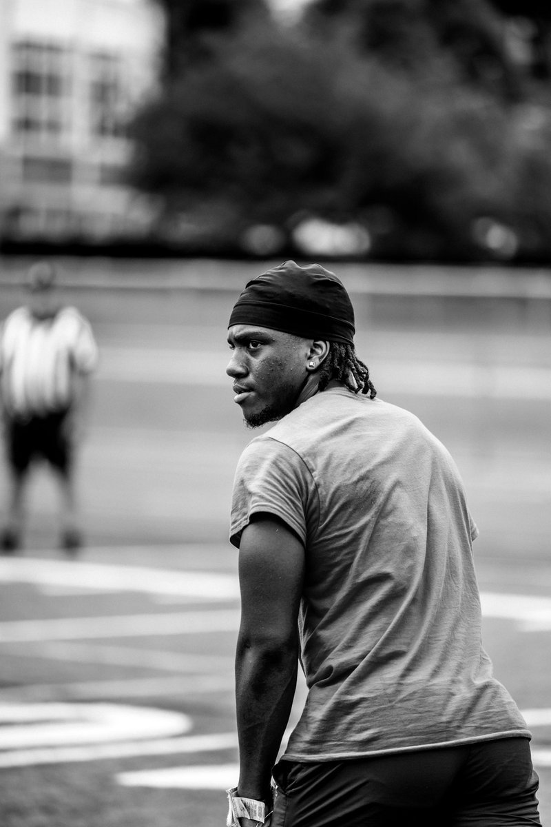 EnlowTrace45940's tweet image. Countdown to senior season! Comeback loading…👏🏾💪🏾🤘🏾🔵⚪️