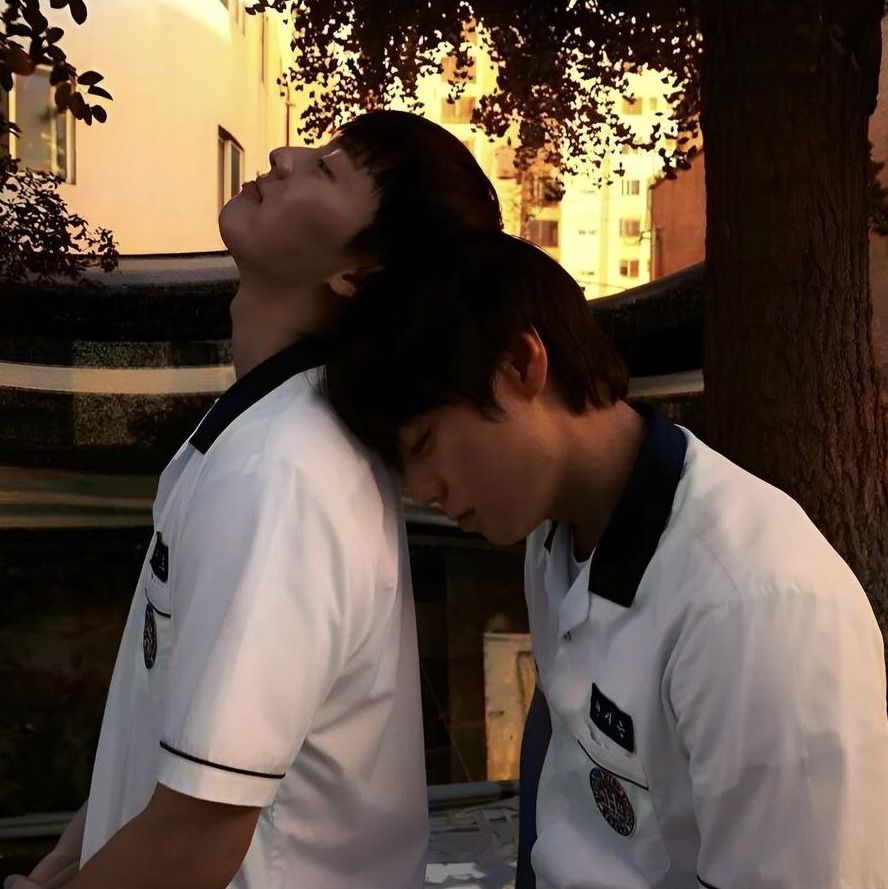 choco_saja's tweet image. My WHC fics, analyses, AUs and drabbles, a thread: π§΅
(So far, only Shse & Seongtae)