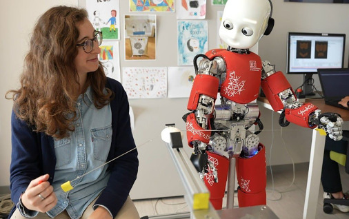 RBCS_CONTACT's tweet image. Handy collaborations 🤝
The joint study between our lab and @BrownUniversity, led by Giulia Scorza Azzarà, shows that through cooperation 🦾💪 we can develop biases towards robots 🤖 similar to those we have towards each other 👥!
📖Full read: copsy.brown.edu/news/2025-07-1…
@IITalk