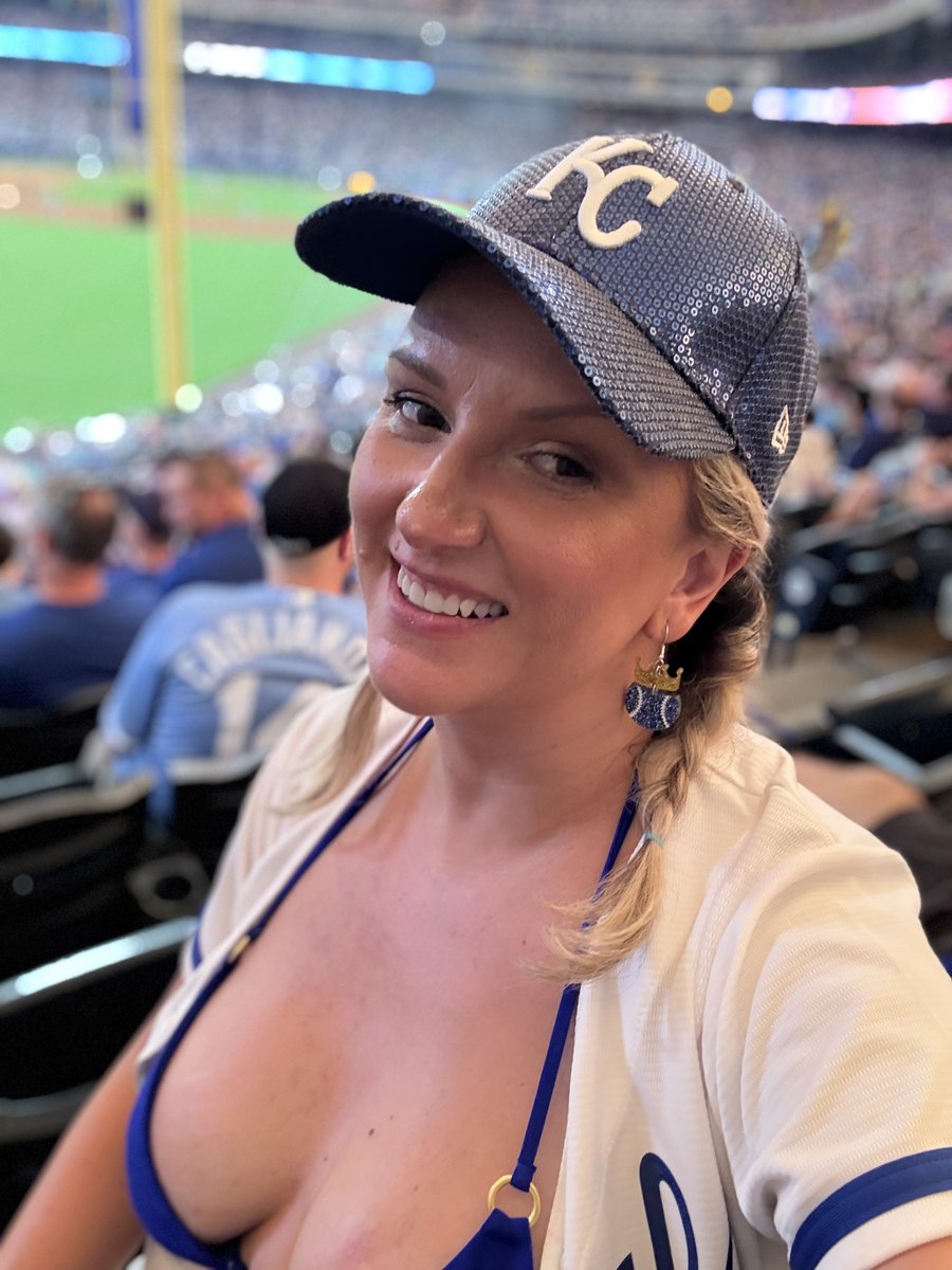 47f baseball loving Hotwire
