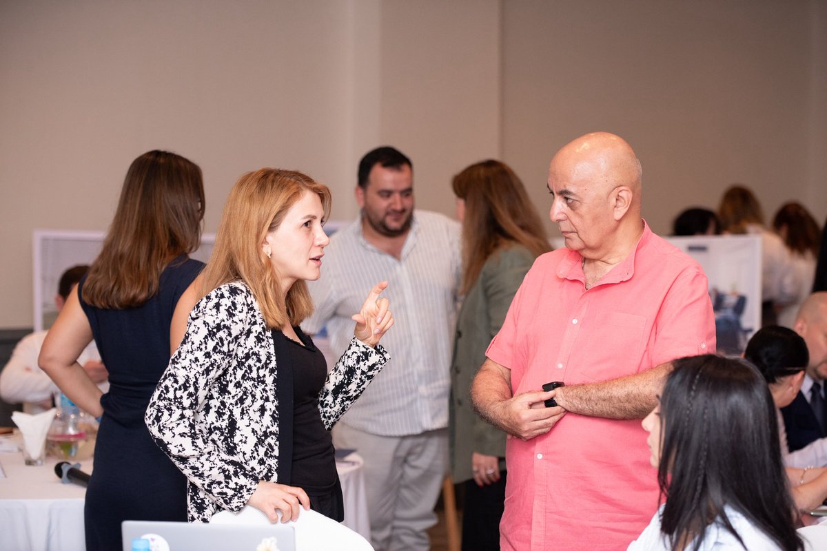 On July 15, WHO Azerbaijan hosted “Media ilə Sağlam Əlaqə”—a morning gathering with journalists in Baku to further strengthen media-health collaboration.

🎙️ From #UHC, #AssistiveTechnology to #immunization, #NCDs, and #WHE, we discussed how health #communication can save lives.