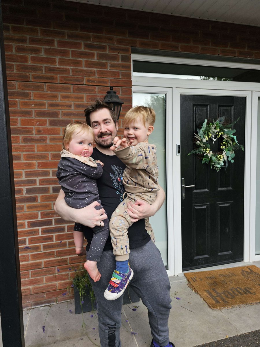 Kids and wife are back from Denmark :D