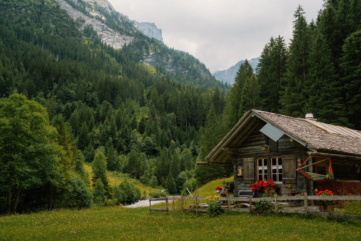 DanielCasson1's tweet image. Rosenlaui Valley //