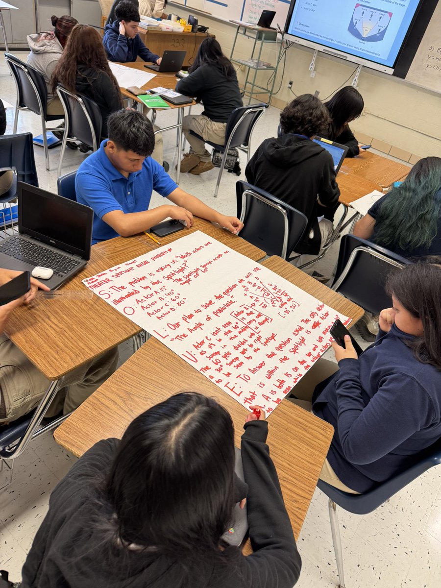 teach2dfuture's tweet image. High-quality instruction matters—even in summer school! Our students deserve the best learning experience to earn credits and advance to the next grade. Proud of our scholars working hard this summer. @HighPointHigh 💛💙🦅