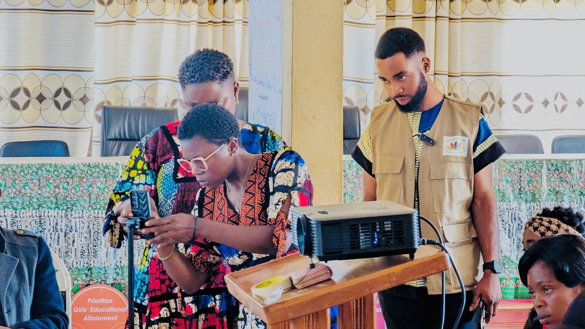 lum_precious's tweet photo. 💬 4rm a wide 👁️ dreamer 2️⃣ a passionate #DevelopmentCommunicator
Inspired by icons in e field, ℹ️ turned admiration into action. Now, I use #communication not just to inform,but 2️⃣ empower & transform.
Grateful 4️⃣ every🪜. Excited 4️⃣ wat’s next
#JournalismwithPurpose https://t.co/UdmLfwAzgP