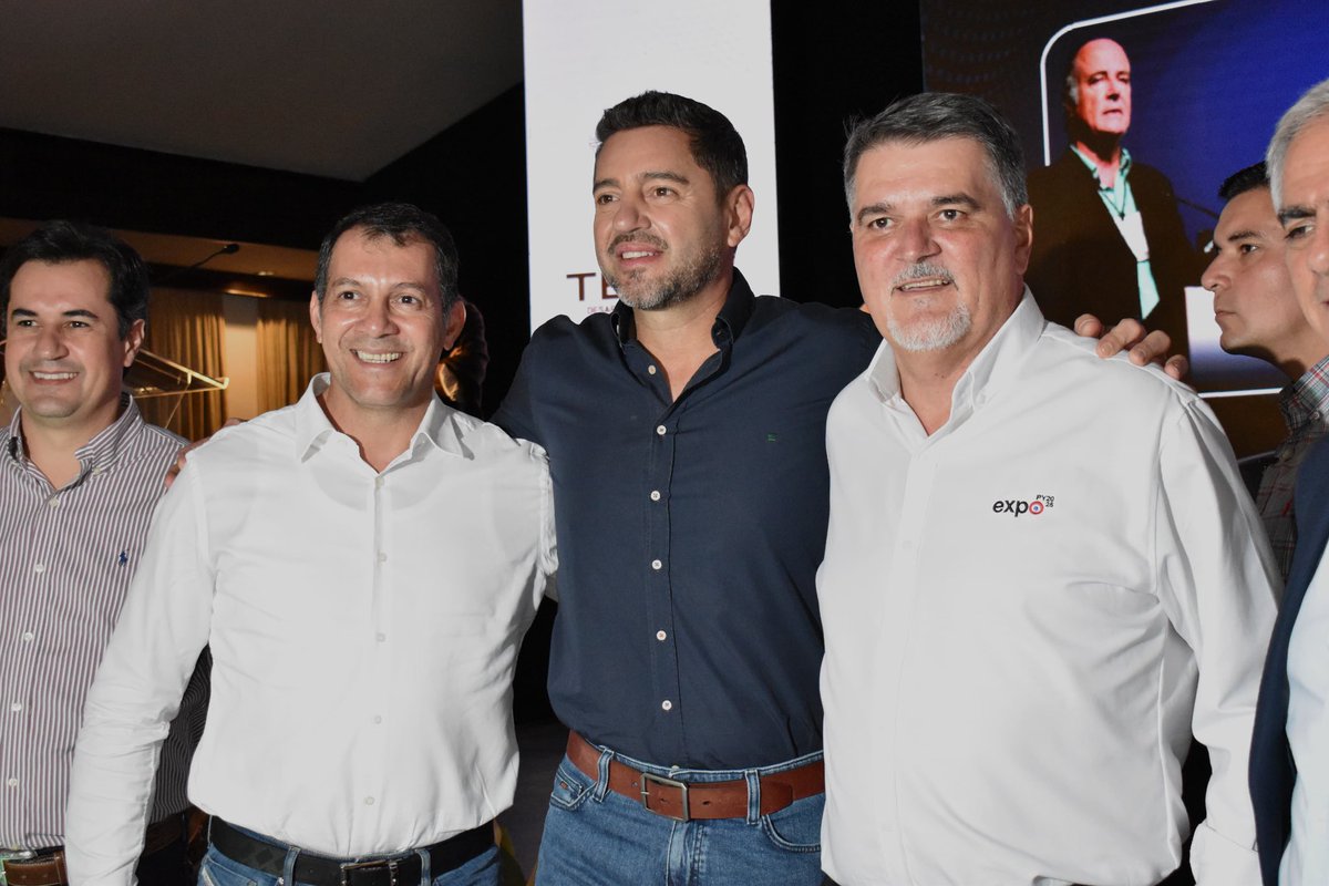 CarlosGimnezGo1's tweet image. Participé en la charla del Consorcio de Ganaderos y Agropecuaria CEA sobre "Carne y Poder: el rol del MERCOSUR en la Geopolítica Alimentaria" en la @expo_py @arp_py 2025.