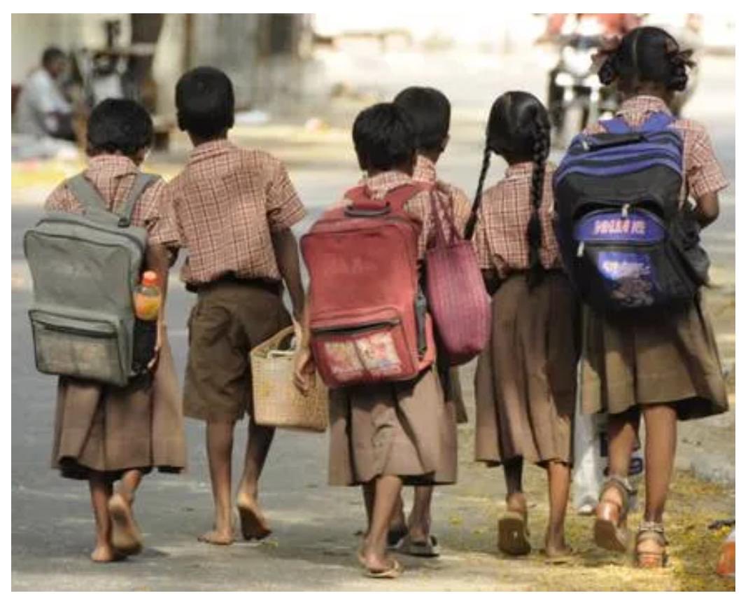 ramjigautambsp's tweet image. 1-माननीय मुख्यमंत्री जी के आदेशानुसार उत्तर प्रदेश में 27 हजार से अधिक प्राथमिक विद्यालयों को बंद किया जा रहा है। यह निर्णय कम से कम 10 लाख से अधिक गरीब बच्चों के भविष्य को अंधकार की ओर ले जा सकता है। विशेष रूप से ग्रामीण इलाकों में जहां स्कूल पहले से ही है ।