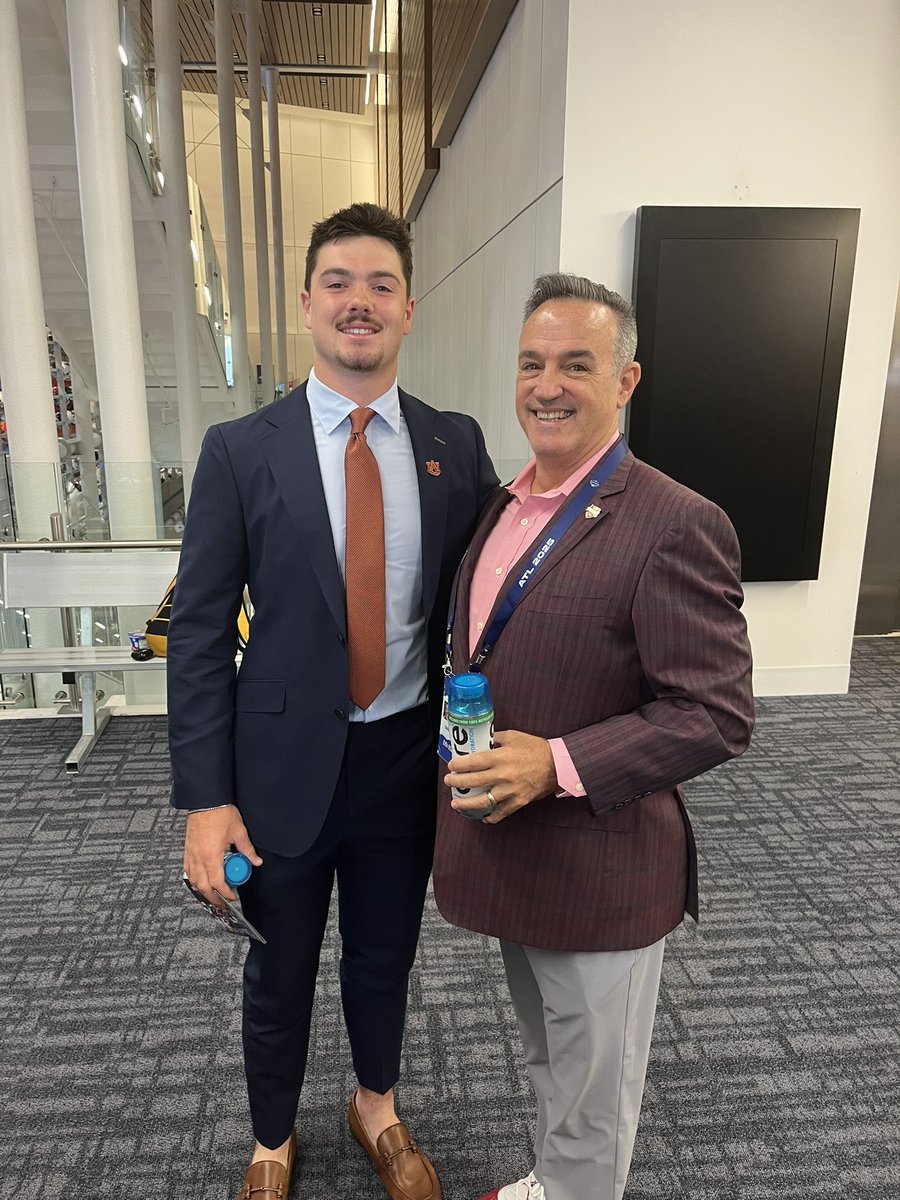 seniorbowl's tweet image. Starting off SEC Media Day 2! 🏈
@SECNetwork @SEC @_JacksonArnold_ @ChuckOliverShow
#TheDraftStartsInMobile #SECMD25 @AuburnFootball @DfabeSB