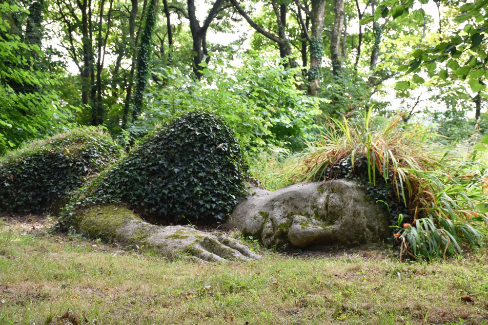 JackMwriter's tweet image. I love finding strange things in the woods (except after dark). It's easy to believe magical creatures could dwell in enchanting forests, like this wonderful sleeping #MudMaid at #TheLostGardensofHeligan. Sssh, she’s not so serene if her slumbers are disturbed. #cornwall