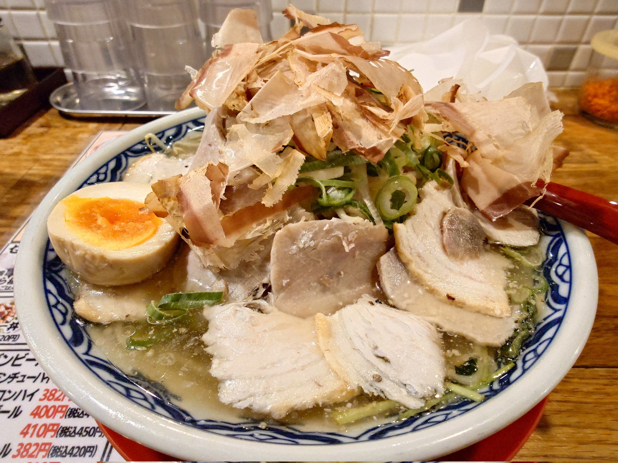 【中古】 ご当地ラーメン誕生物語/ホーム社（千代田区）/小泉ヤスヒロ ご当地ラーメン誕生物語』完売、ありがとうございました