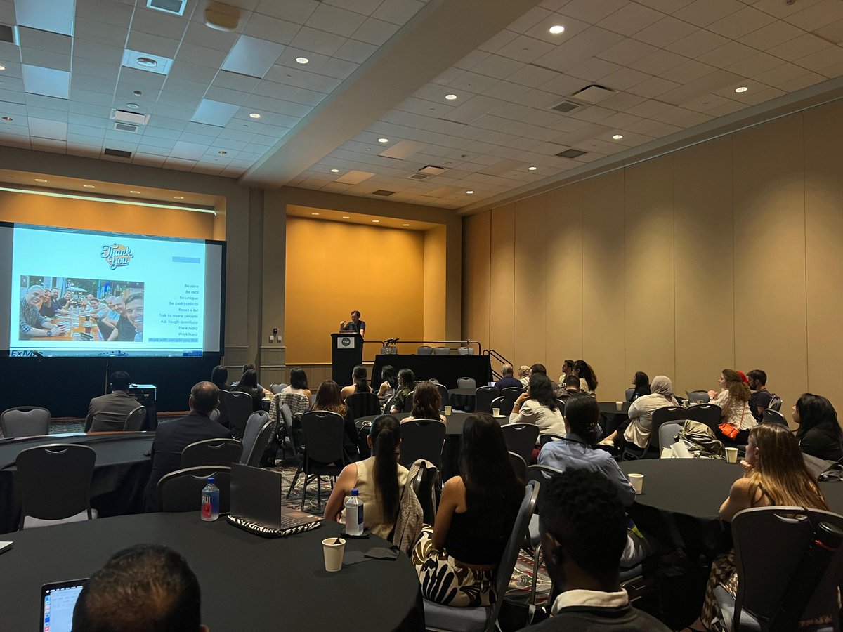 CRS_YSC's tweet image. Inspired by Prof. @twan_lammers' journey during the “@CRS_YSC Meet & Greet with a Luminary” session! 🌟
Exceptional Leader Award recipient who reminded us to be nice, be real, be unique, talk to many people and work with those you like #CRS2025 #CRS2025YSC #LeadershipInsights