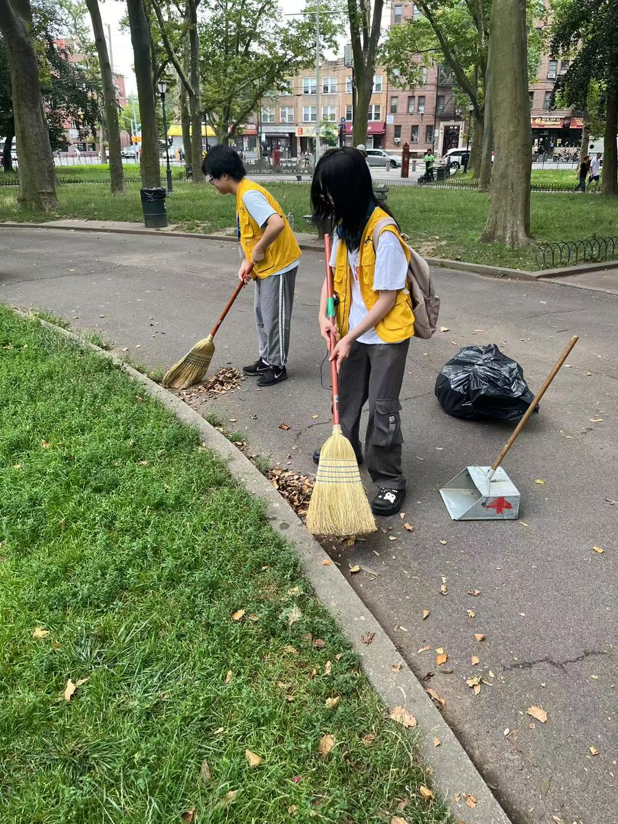 pcra_nyc's tweet image. Let's clear away the trash together at Leif Ericson Park—every small action makes a big difference! 🌱 Join us by booking online today: pcr.nyc/volunteerevents
#pcranyc #nonprofitorganization #nonprofit #leifericsonpark #parkbeautification