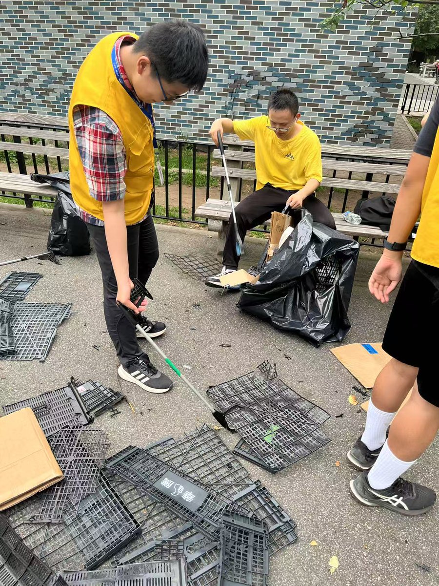 pcra_nyc's tweet image. Let's clear away the trash together at Leif Ericson Park—every small action makes a big difference! 🌱 Join us by booking online today: pcr.nyc/volunteerevents
#pcranyc #nonprofitorganization #nonprofit #leifericsonpark #parkbeautification