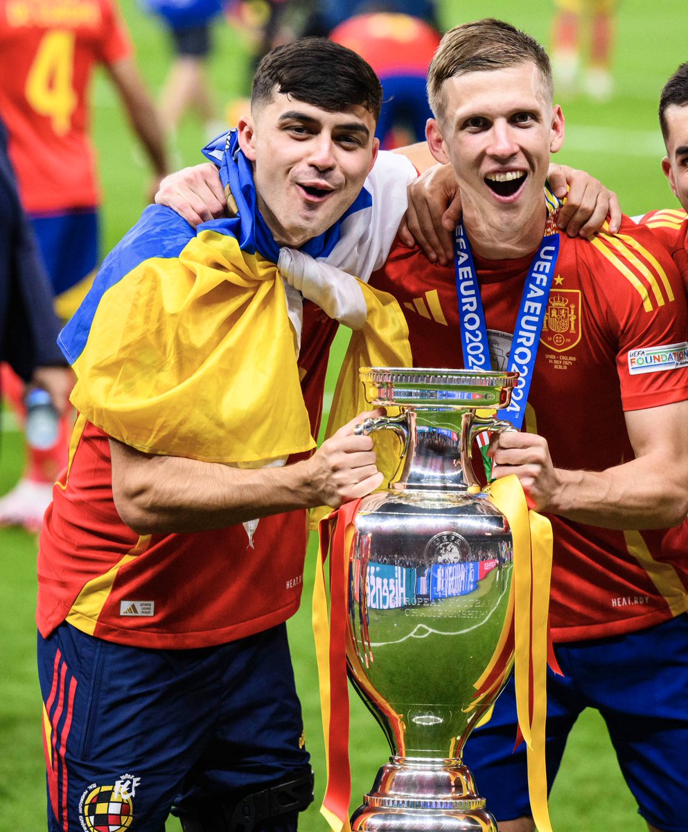 𝗟𝗔 𝗧𝗥𝗜𝗦𝗧𝗘 𝗔𝗡𝗔𝗟𝗬𝗦𝗘 𝗗’𝗜𝗦𝗖𝗢 🇪🇸 𝗦𝗨𝗥 𝗟𝗔 𝗗𝗜𝗦𝗣𝗔𝗥𝗜𝗧𝗜𝗢𝗡 𝗗𝗘𝗦 🔟😪 (avec un petit clin d’œil au Barça) :

« 𝗠𝗮𝗹𝗵𝗲𝘂𝗿𝗲𝘂𝘀𝗲𝗺𝗲𝗻𝘁, 𝗹𝗲 𝗻𝘂𝗺𝗲́𝗿𝗼 𝟭𝟬 𝗲𝘀𝘁 𝗲𝗻 𝘃𝗼𝗶𝗲 𝗱𝗲 𝗱𝗶𝘀𝗽𝗮𝗿𝗶𝘁𝗶𝗼𝗻. 

Le football d'aujourd'hui est plus