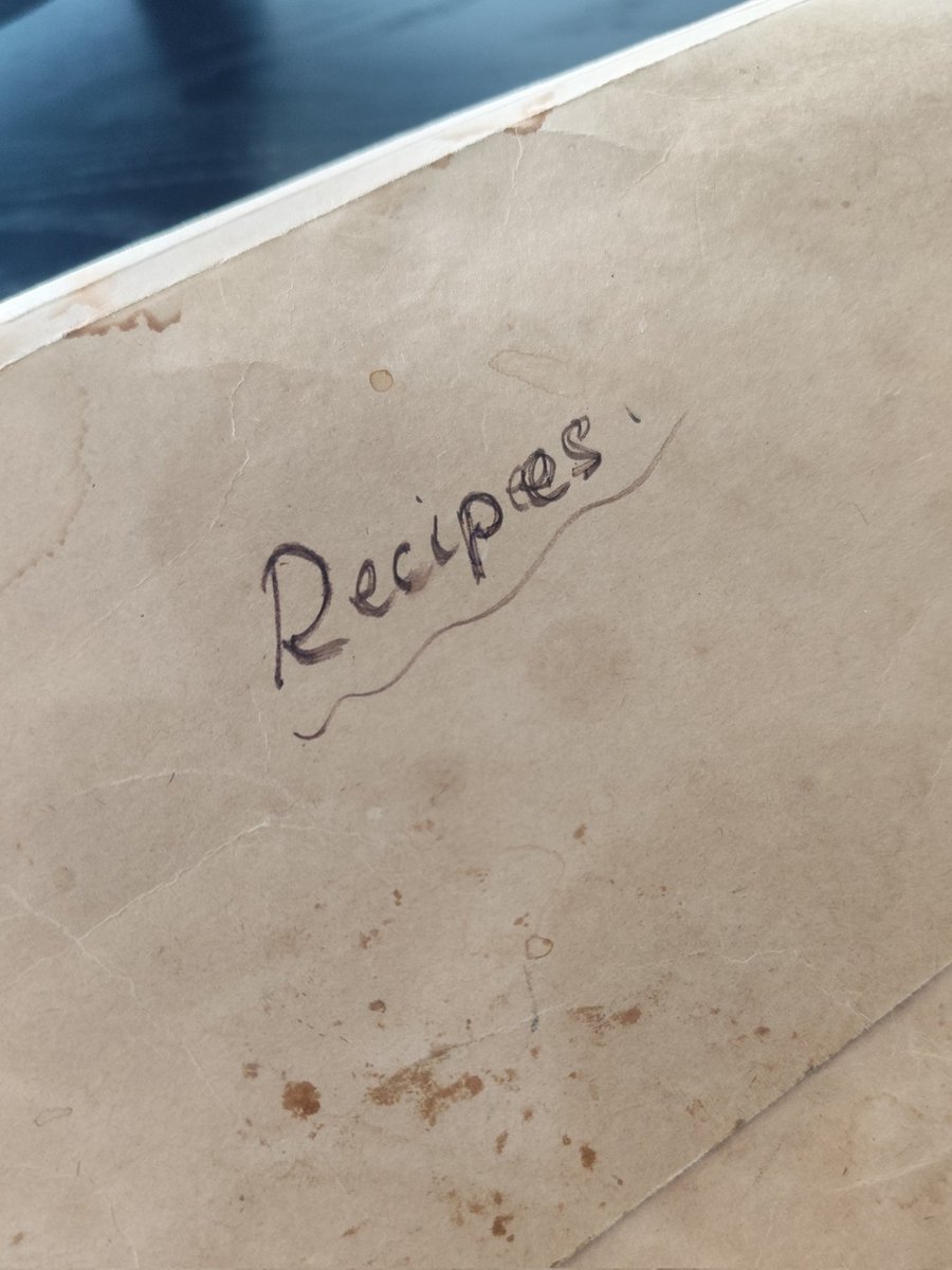 _hello_im_j's tweet image. A friend gifted me his late mum&apos;s favourite recipes 🤍