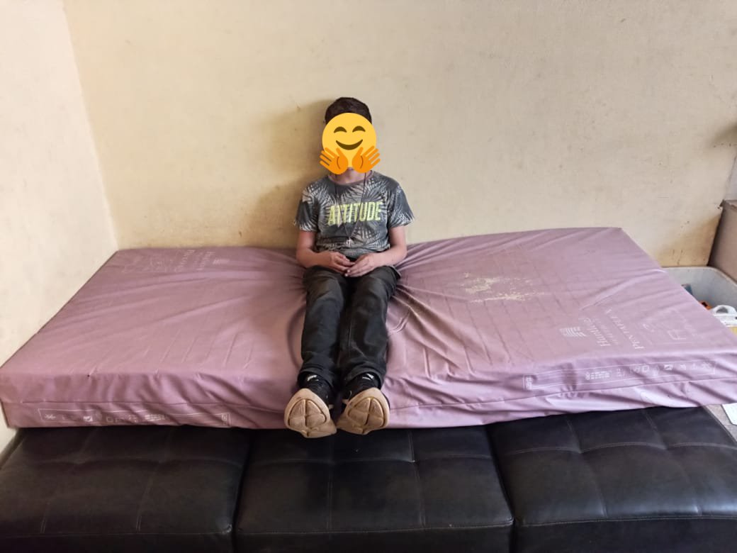 AidGuys's tweet image. Kids received their new mattress🤗🤗🤗