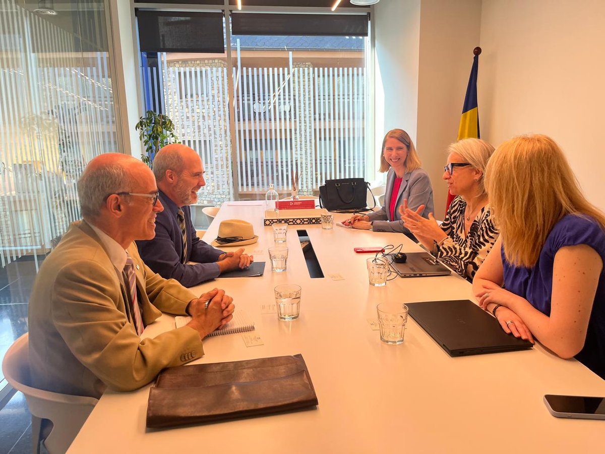 Andorra Business (@andorrabusiness) on Twitter photo 🤝 Sessió de treball amb els representants de l’Oficina Comercial de <a href="/QuebecEspana/">Québec en Barcelona</a> per reforçar vincles i establir sinergies econòmiques i empresarials entre ambdues regions. Una trobada molt enriquidora amb vista al futur. Moltes gràcies per la visita. #InvestinAndorra 🤝 Sessió de treball amb els representants de l’Oficina Comercial de <a href="/QuebecEspana/">Québec en Barcelona</a> per reforçar vincles i establir sinergies econòmiques i empresarials entre ambdues regions. Una trobada molt enriquidora amb vista al futur. Moltes gràcies per la visita. #InvestinAndorra