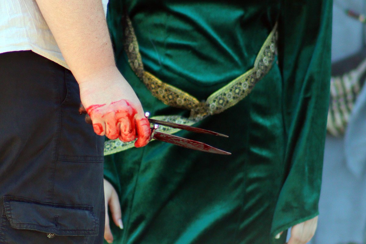 UnboundTheatre's tweet image. It's your last chance to catch our production of 'Macbeth':
Fri 18 July | Village Green, Quainton | 7.30pm
Sat 19 July | @WaddesdonManor | 12.00noon
Sun 20 July | @queensparkarts , Aylesbury | 2.00pm
Info: unboundtheatre.co.uk/bucks-shakespe…
#TellGreatStories #BucksShakespeareFest
