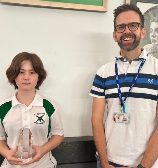 SEACHS1961's tweet photo. Congratulations to Jessica who has been awarded a prestigious Art Prize 😀 #InspirationalActions
https://t.co/i3YTPGggWM https://t.co/UQJO0I4j6O