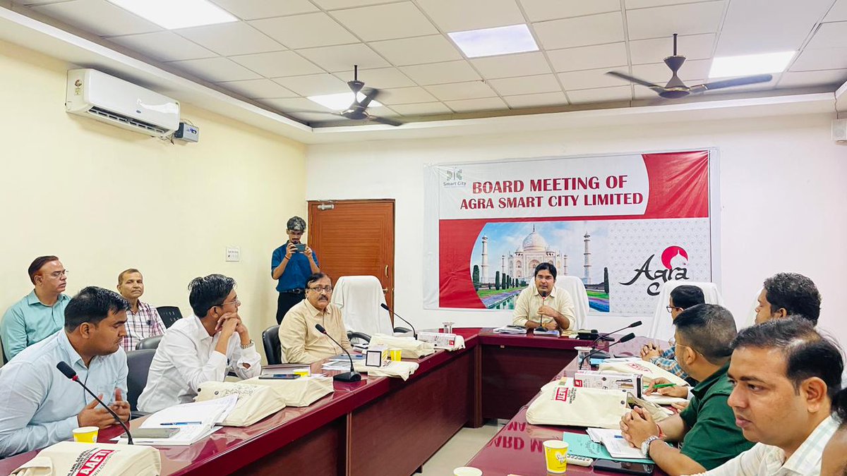 CSEINDIA (@cseindia) on Twitter photo The Water Programme at the <a href="/CSEINDIA/">CSEINDIA</a> recently convened a Stakeholder Consultation Meeting to chart out the City-Level Reuse Action Plan (CLRAP) for treated water in Agra.
Representatives from 14 departments (including <a href="/adaagraofficial/">Agra Development Authority</a>, @UPPCBLKO, <a href="/CPCB_OFFICIAL/">Central Pollution Control Board</a>, <a href="/AgraNagarNigam/">Agra Nagar Nigam</a>, The Water Programme at the <a href="/CSEINDIA/">CSEINDIA</a> recently convened a Stakeholder Consultation Meeting to chart out the City-Level Reuse Action Plan (CLRAP) for treated water in Agra.
Representatives from 14 departments (including <a href="/adaagraofficial/">Agra Development Authority</a>, @UPPCBLKO, <a href="/CPCB_OFFICIAL/">Central Pollution Control Board</a>, <a href="/AgraNagarNigam/">Agra Nagar Nigam</a>,