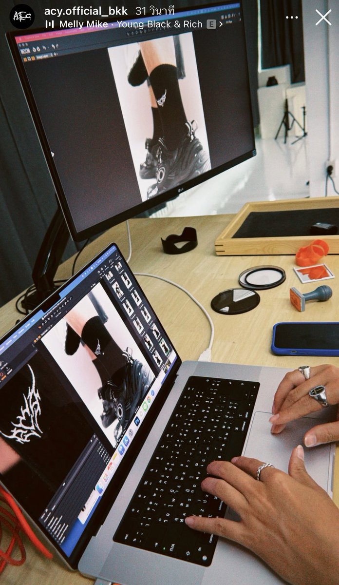 ถุงเท้าจ้าาาา

#basedontruefaith
<a href="/JakeB4rever/">BIU.</a> 
#Buildjakapan 
#Beyourluve