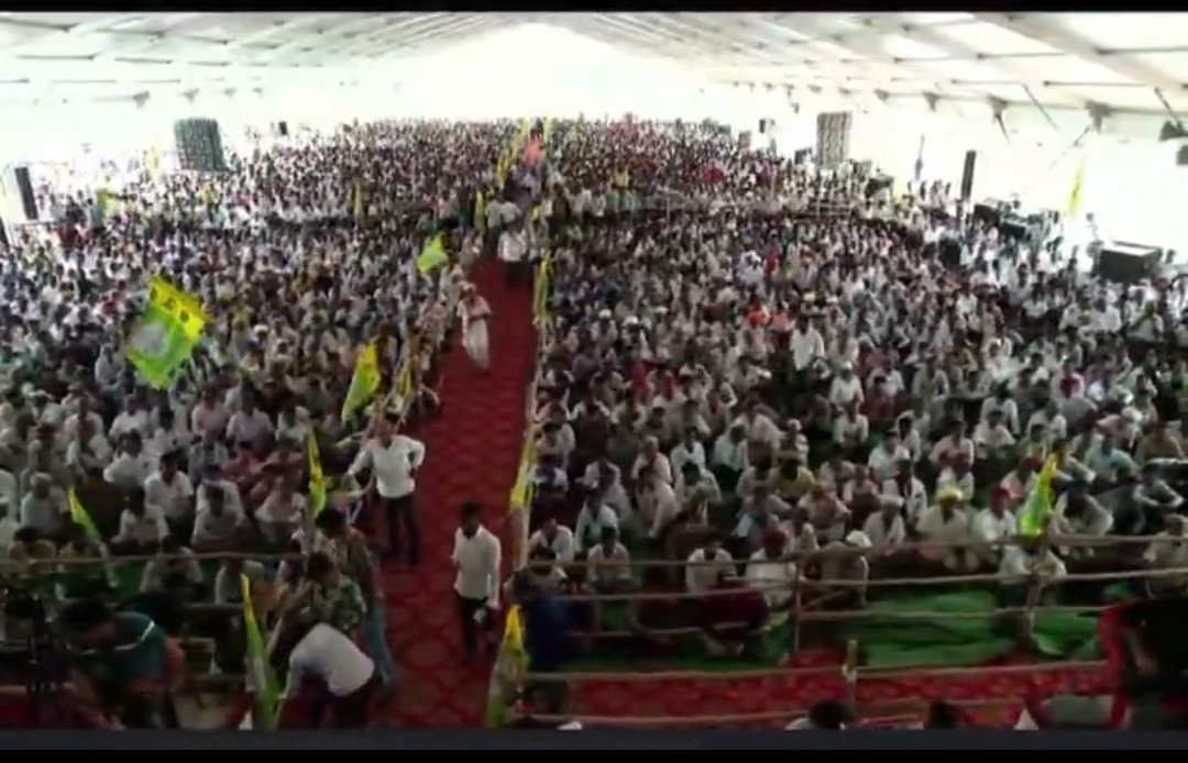 ये जनता का प्यार बता राह है, नेता कितना ईमानदार है <a href="/hanumanbeniwal/">HANUMAN BENIWAL</a> जी 
आज न्याय का देवता नागौर मे ।