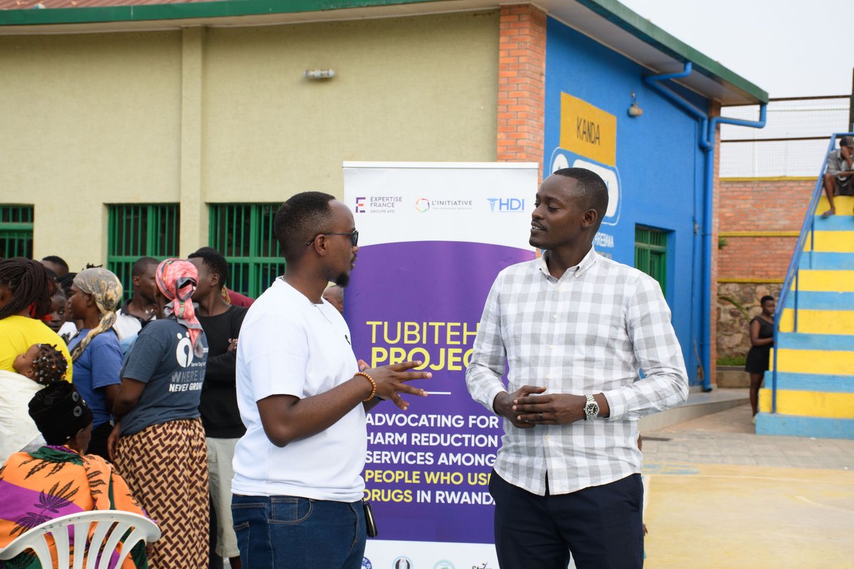 HDIRwanda's tweet image. Happy to hang out with young people from vulnerable urban settings @Yego_Kimisagara,celebrating creativity and having conversations on consent,contraception,harm reduction&HIV prevention aimed at supporting them to make informed choices and to know and demand their rights.