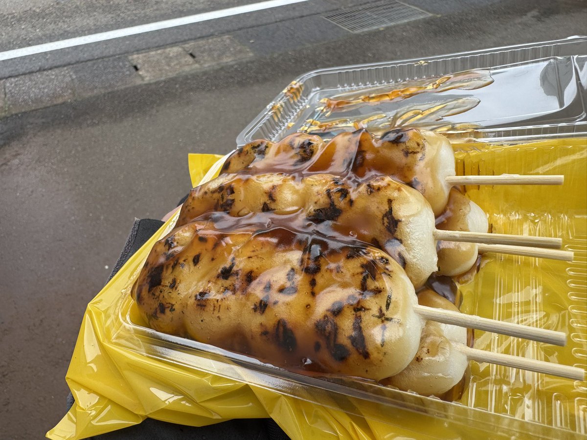 2ヶ月前から予定してたライドだったのに生憎の雨。。。
野尻湖から上越に向かってグルメライド🚴
美味しいもの食べれたし、雨じゃなきゃ見れない景色もみれたし😚まっいっか😆