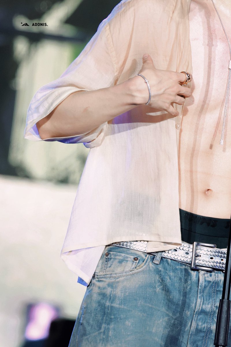 Adonis_Hoseok's tweet image. 250713 Lollapalooza Berlin
#제이홉 #정호석
#JHOPE #ジェイホープ @BTS_twt