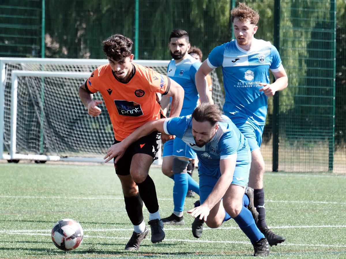 Andrew B (@andrewbatt5) on Twitter photo My photos from Saturdayโs pre-season friendly between <a href="/WokinghamTownFC/">Wokingham Town FC</a> and <a href="/Maidenhead_Town/">Maidenhead Town FC</a> are online now at: flickr.com/photos/contentโฆ. <a href="/WokinghamSport/">Sport.Today</a> <a href="/fiberkshire/">Football in Berkshire</a> <a href="/NonLeagueCrowd/">Non League Crowds</a> <a href="/NonLeagueHQ1/">NonLeagueHQ</a> <a href="/NonLeaguePaper/">The Non-League Paper</a> <a href="/ComCoFL/">Combined Counties Football League</a> <a href="/ThamesValleyPL/">Thames Valley PL</a> My photos from Saturdayโs pre-season friendly between <a href="/WokinghamTownFC/">Wokingham Town FC</a> and <a href="/Maidenhead_Town/">Maidenhead Town FC</a> are online now at: flickr.com/photos/contentโฆ. <a href="/WokinghamSport/">Sport.Today</a> <a href="/fiberkshire/">Football in Berkshire</a> <a href="/NonLeagueCrowd/">Non League Crowds</a> <a href="/NonLeagueHQ1/">NonLeagueHQ</a> <a href="/NonLeaguePaper/">The Non-League Paper</a> <a href="/ComCoFL/">Combined Counties Football League</a> <a href="/ThamesValleyPL/">Thames Valley PL</a>