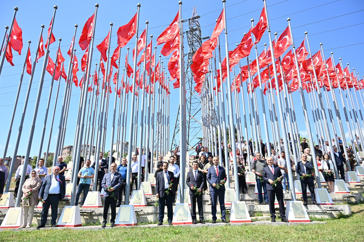 📌 15 Temmuz Şehitler Anıtı’nda bir araya gelerek, vatanımız için canlarını feda eden aziz şehitlerimizi rahmetle, kahraman gazilerimizi minnetle andık.

Bu kutsal mücadeleyi asla unutmayacak, unutturmayacağız. Tüm kahramanlarımızın ruhları şad, mekanları cennet olsun.