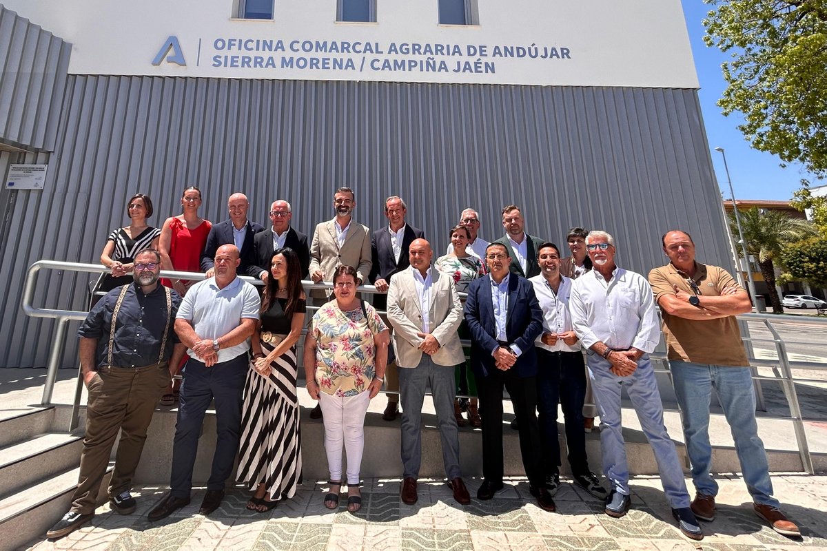 UPA-JAEN (@upajaen) on Twitter photo Ayer estuvimos en la inauguración de la remodelada OCA de Andújar. Nuestra secretaria de Igualdad, María Inés Casado <a href="/Inescsd/"> Ines Casado Lara</a>, estuvo en el acto junto al consejero de <a href="/AgriculturAnd/">Consejería AgriPesca</a>, <a href="/RamonFPM/">Ramón Fernández-Pacheco M</a>, y el resto de autoridades y organizaciones agrarias. <a href="/Jesus_Estrella/">Jesús Estrella</a> <a href="/aytoandujar/">Ayuntamiento de Andújar</a> Ayer estuvimos en la inauguración de la remodelada OCA de Andújar. Nuestra secretaria de Igualdad, María Inés Casado <a href="/Inescsd/"> Ines Casado Lara</a>, estuvo en el acto junto al consejero de <a href="/AgriculturAnd/">Consejería AgriPesca</a>, <a href="/RamonFPM/">Ramón Fernández-Pacheco M</a>, y el resto de autoridades y organizaciones agrarias. <a href="/Jesus_Estrella/">Jesús Estrella</a> <a href="/aytoandujar/">Ayuntamiento de Andújar</a>