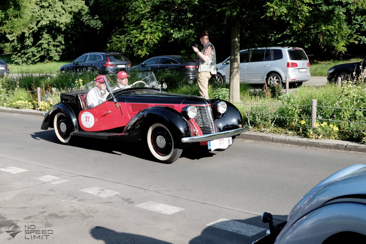 NoSpeedLimit_it's tweet photo. #madeinczechoslovakia 1938 #Aero30 1000 mil
Československých (1000 miles of #Czechoslovakia)
🇨🇿🇸🇰 2025 #1000milCS #Prague #czechia #Praga
#interwarcars #classiccars #vintagecars #FirstRepublic
#millemiglia #timelessbeauty For more:
https://t.co/4Rbl2p5fyv https://t.co/QpPkvrJxCu