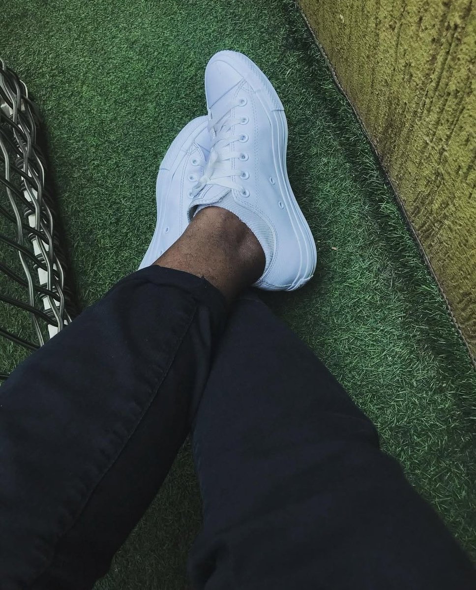 Good men do still exist, just that your fake lashes won't let you see them😇😊